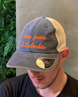 Retro Trucker Cap „Love, Peace & Leberkäs“